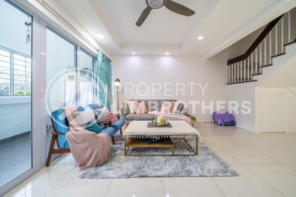 125 Potong Pasir Ave 1