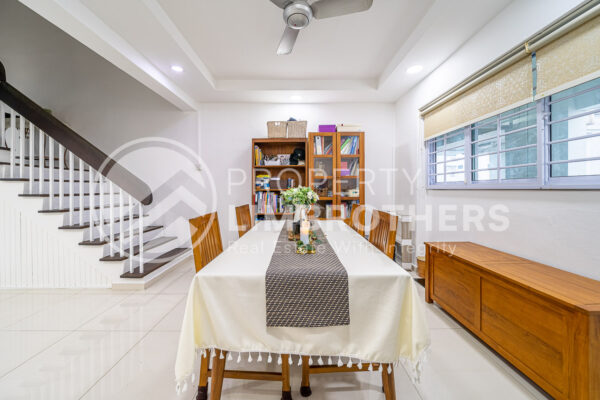 125 Potong Pasir Ave 1