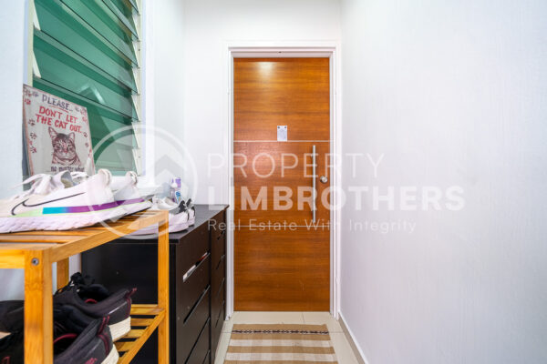 125 Potong Pasir Ave 1