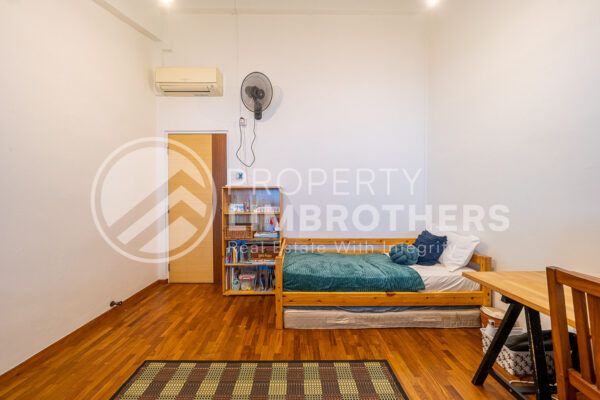 125 Potong Pasir Ave 1