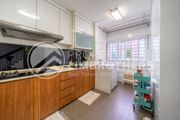 125 Potong Pasir Ave 1