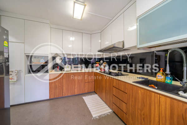 125 Potong Pasir Ave 1