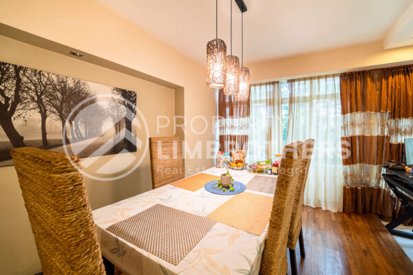 264C Compassvale Bow