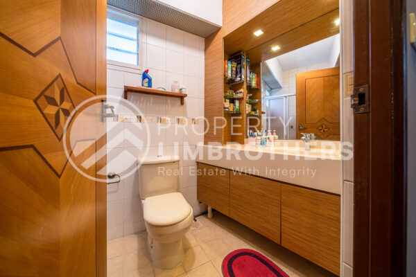 264C Compassvale Bow