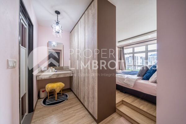 288C Compassvale Crescent