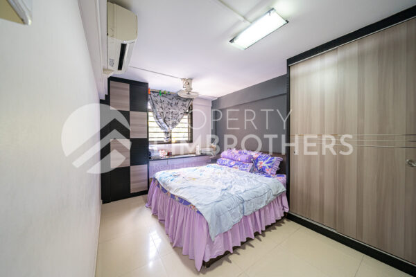 98 Commonwealth Crescent