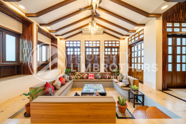 Happy Avenue Central