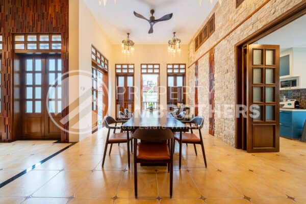 Happy Avenue Central