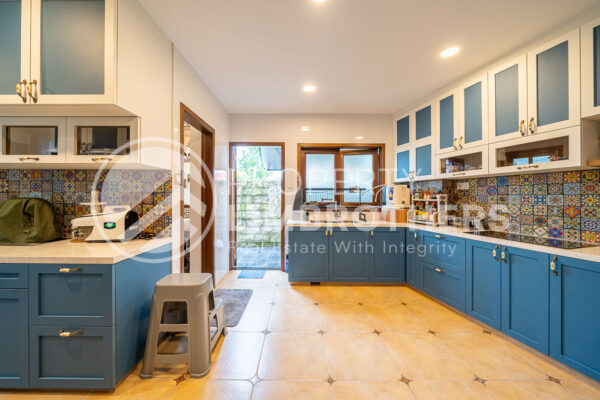 Happy Avenue Central