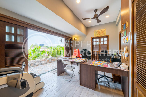 Happy Avenue Central