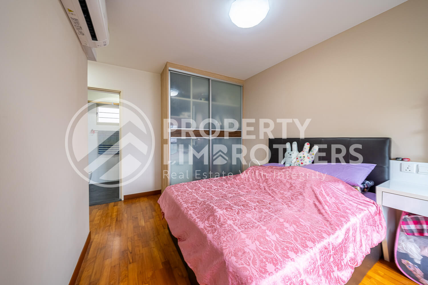 215B Compassvale Drive