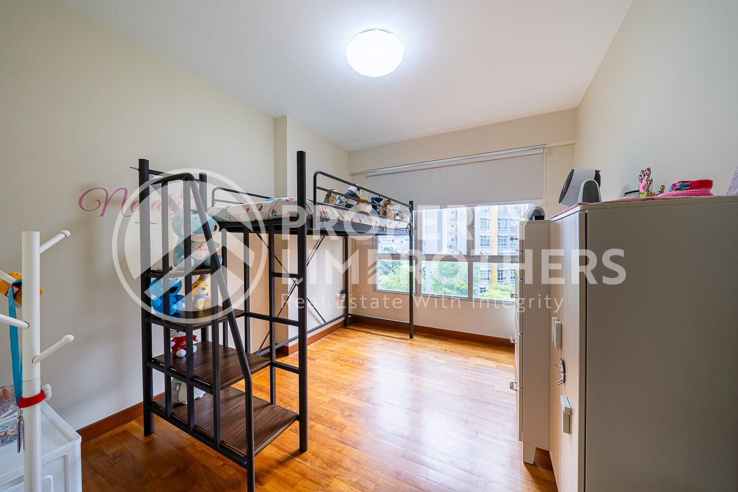 215B Compassvale Drive