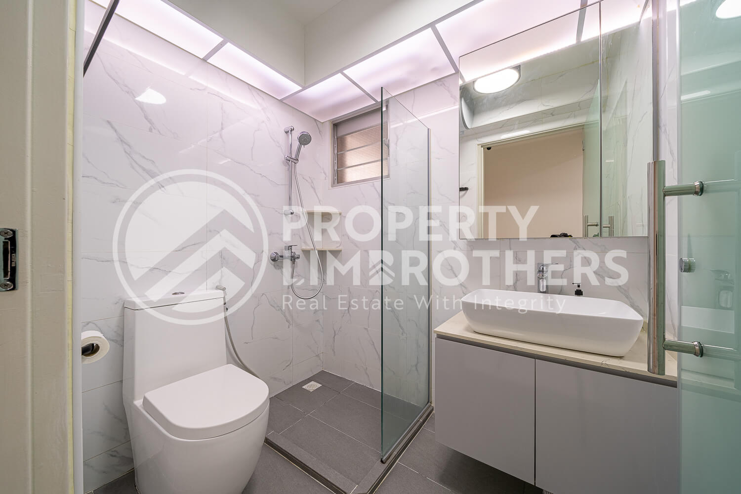 574A Woodlands Drive 16