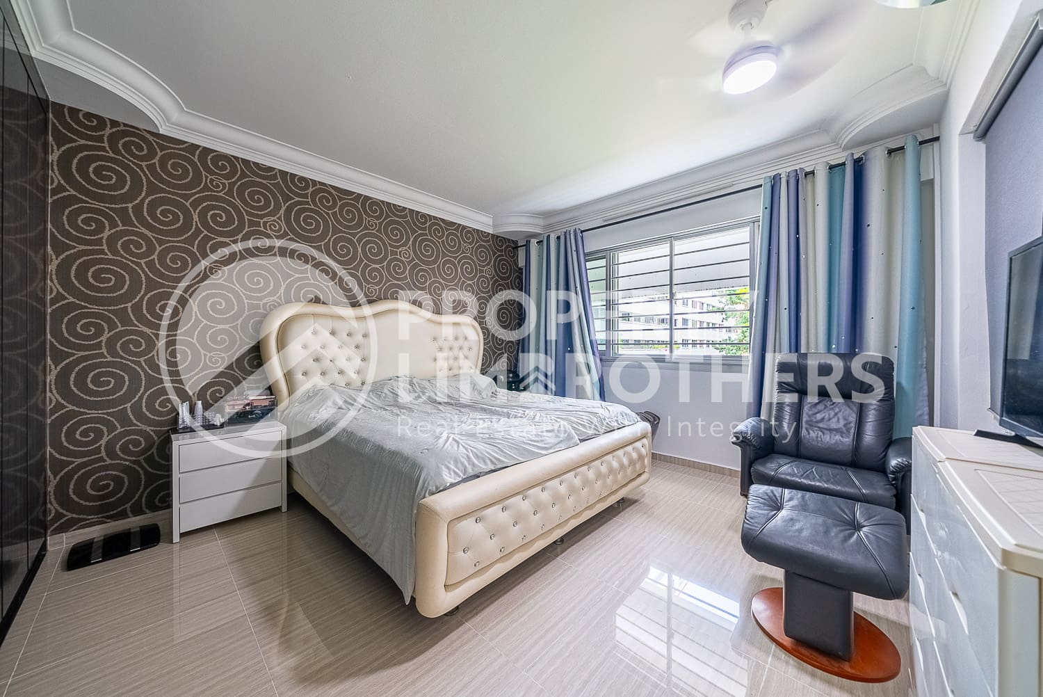 545 Hougang Avenue 8