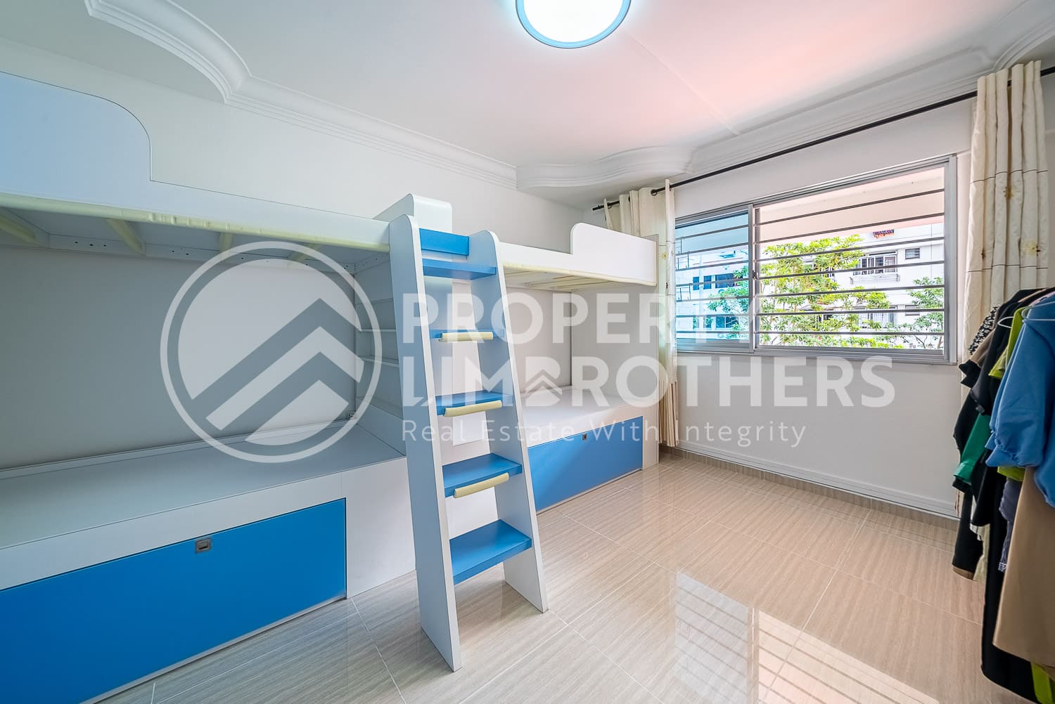 545 Hougang Avenue 8