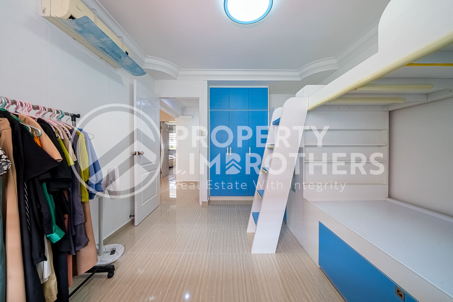 545 Hougang Avenue 8