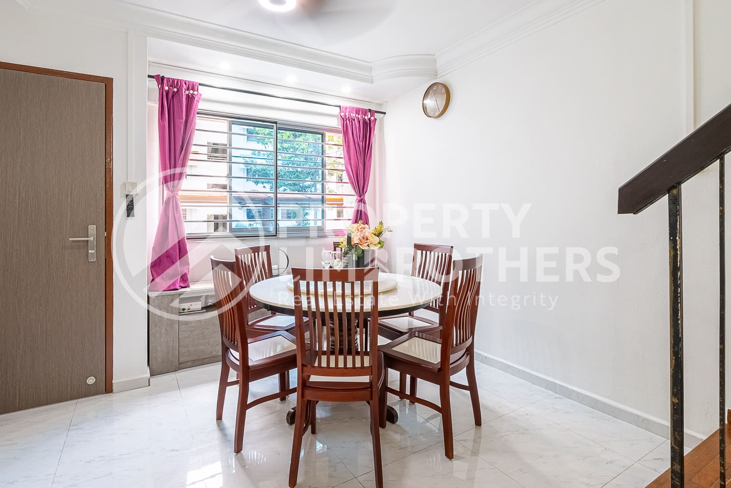 545 Hougang Avenue 8