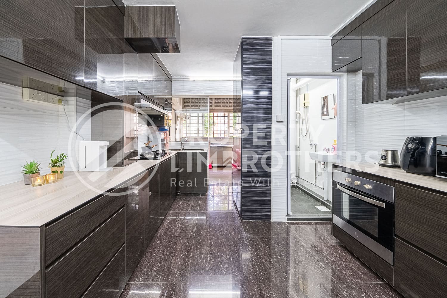 545 Hougang Avenue 8