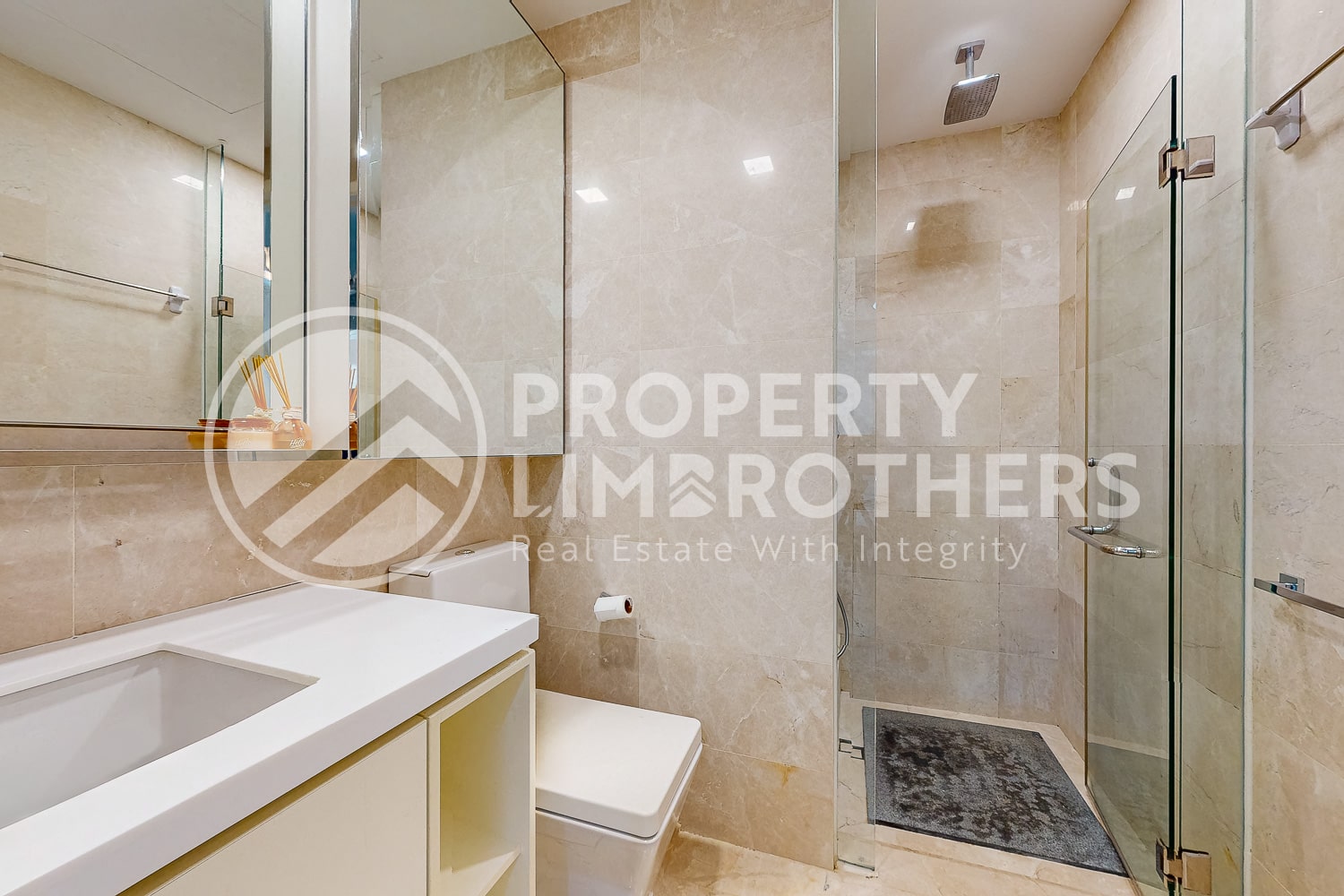 Kingsford Hillview Peak