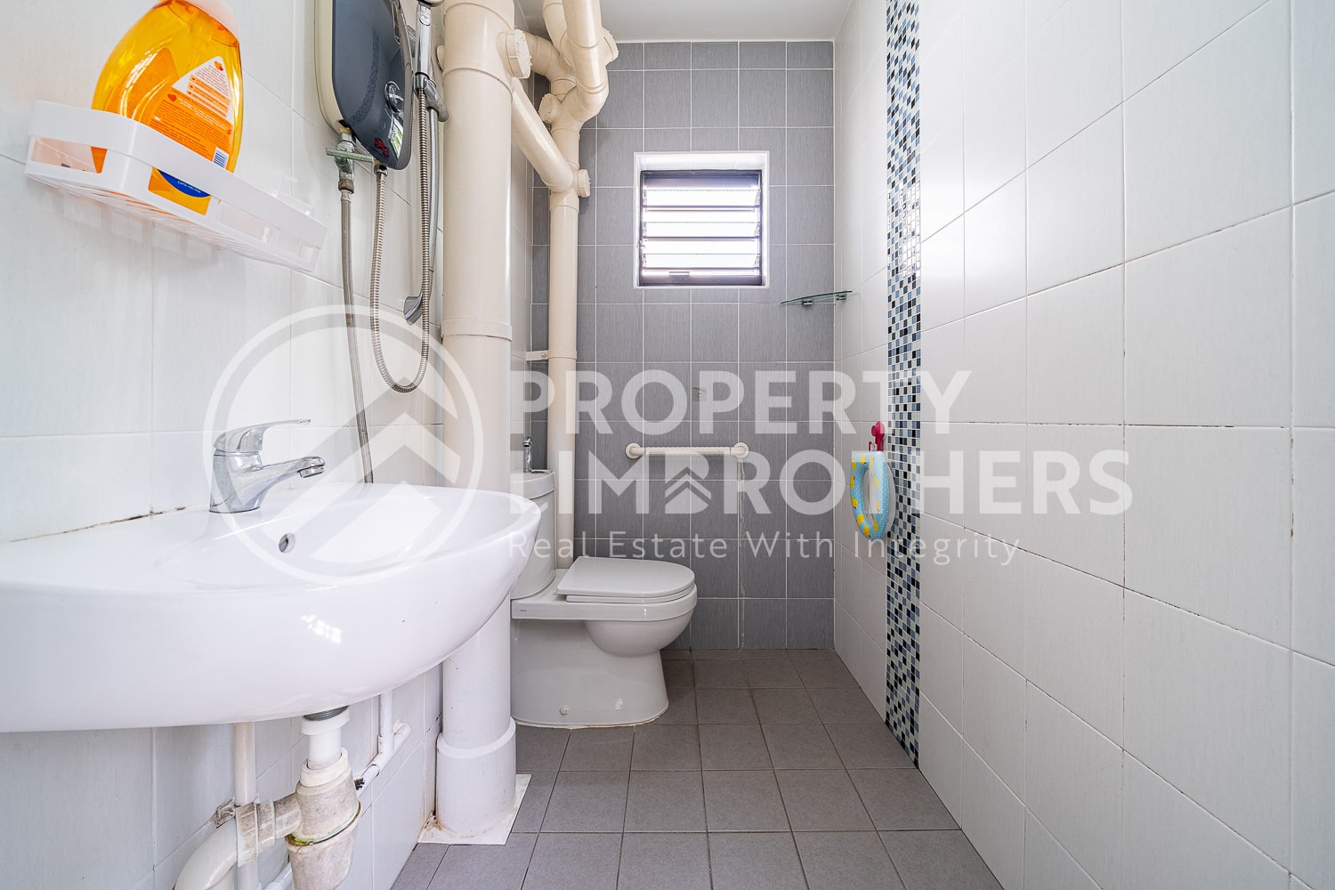 805 Woodlands Street 81