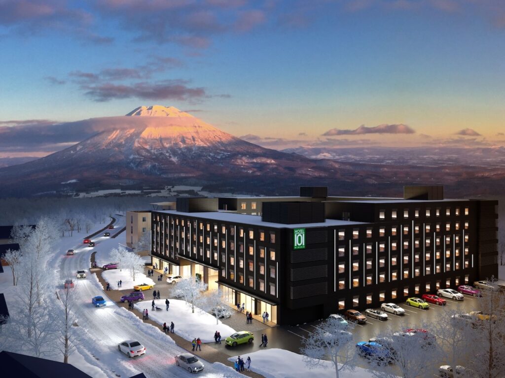 H101-Niseko Hotel Facade (Mountain View, Night)